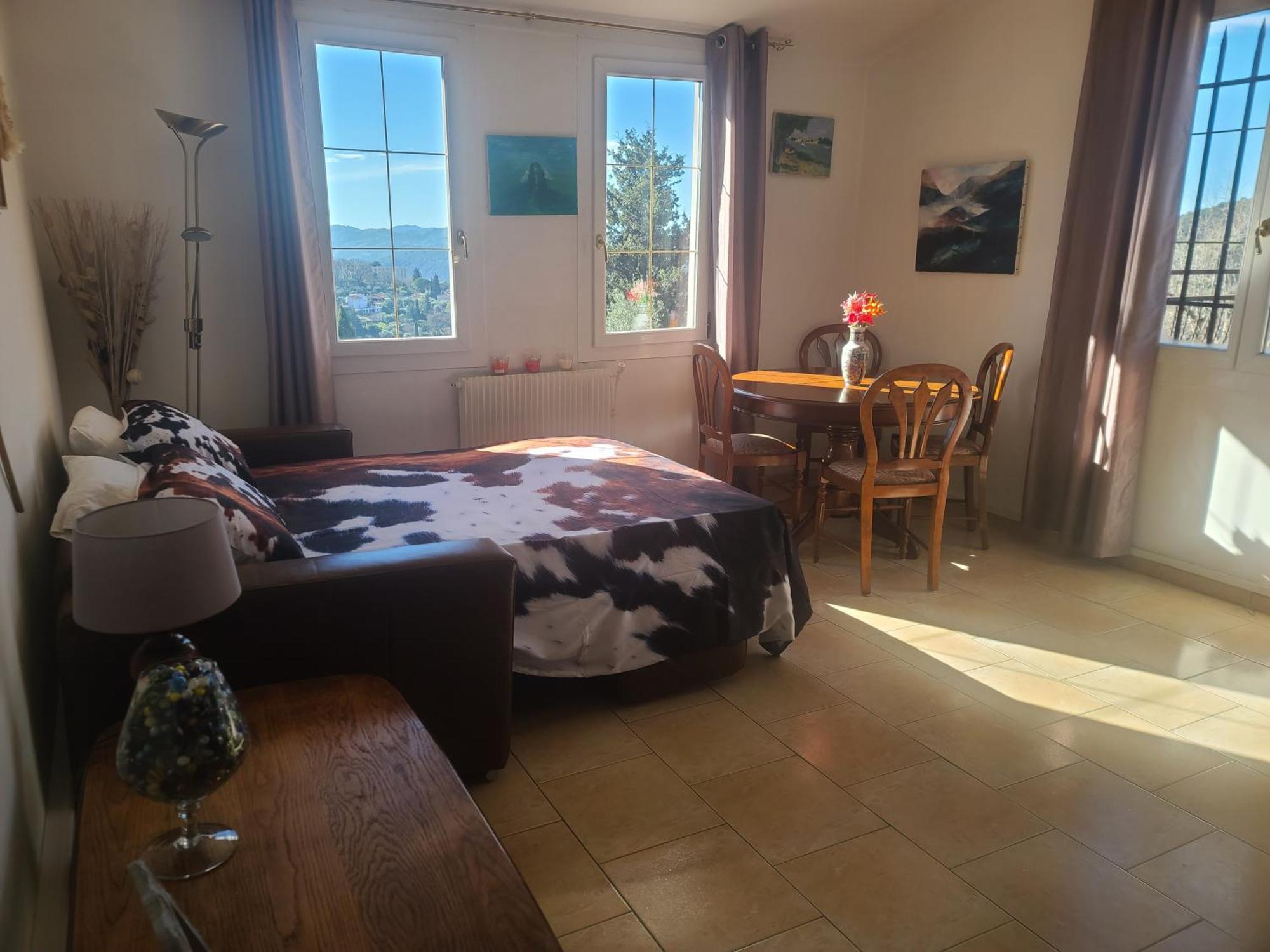 Апартаменты De 1 A 6 Avec Terrasse Solarium, Vue Panoramique Et Parking Gratuit Грасс Экстерьер фото