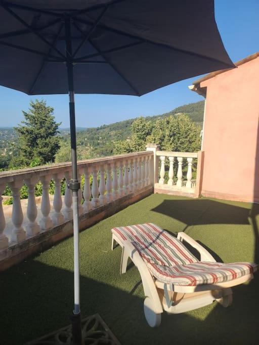 Апартаменты De 1 A 6 Avec Terrasse Solarium, Vue Panoramique Et Parking Gratuit Грасс Экстерьер фото